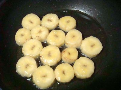バナナとラムレーズンのキャラメリーゼアイスプレート Asu オリーブとオリーブオイルのある生活